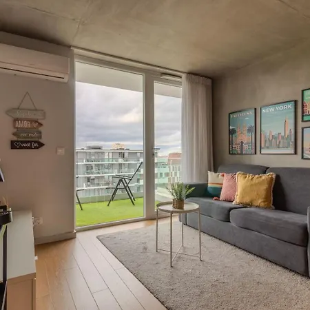 No Coracao De Com Estacionamento Privado * Aveiro